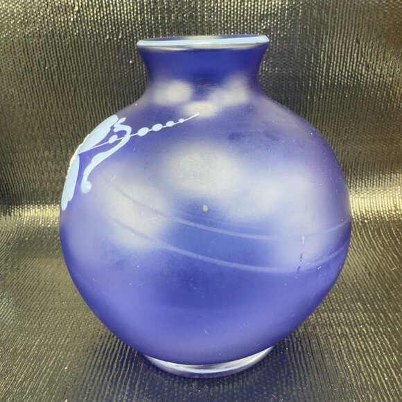 Vintage Bohemian Hand Blown Art Glass Enameled Flower Paint Vase Bowl Blue VTG - Picture 13 of 16